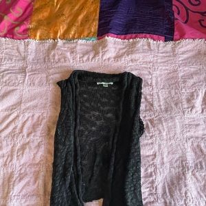 No sleeved black cardigan